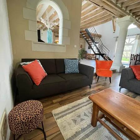 Closerie 3 Etoiles La Poire A Loup, Domaine Avec Piscine *