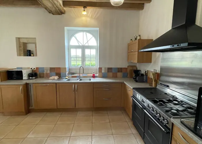 Closerie 3 Etoiles La Poire A Loup, Domaine Avec Piscine 빌라