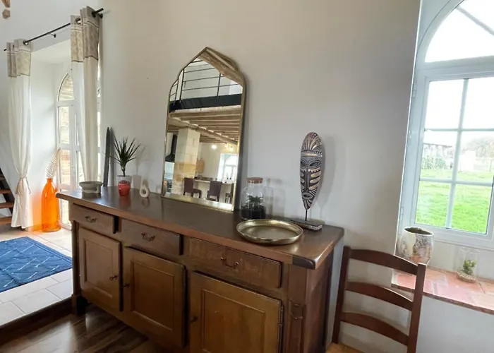 Closerie 3 Etoiles La Poire A Loup, Domaine Avec Piscine *